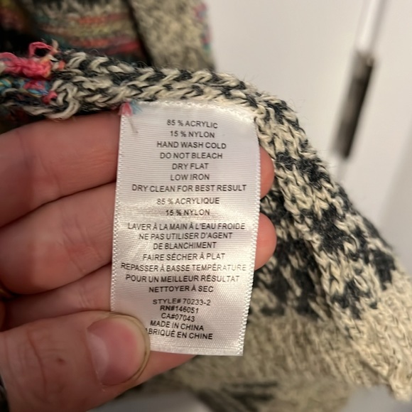 Monteau Hooded Duster Cardigan with Pockets and Rainbow Stripes - Picture 4 of 5